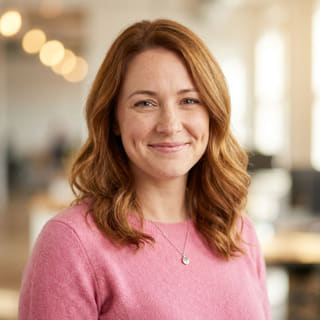 Emily Watson, angivet som chef for kundesupport hos Løve Rendiholm, på et profilbillede